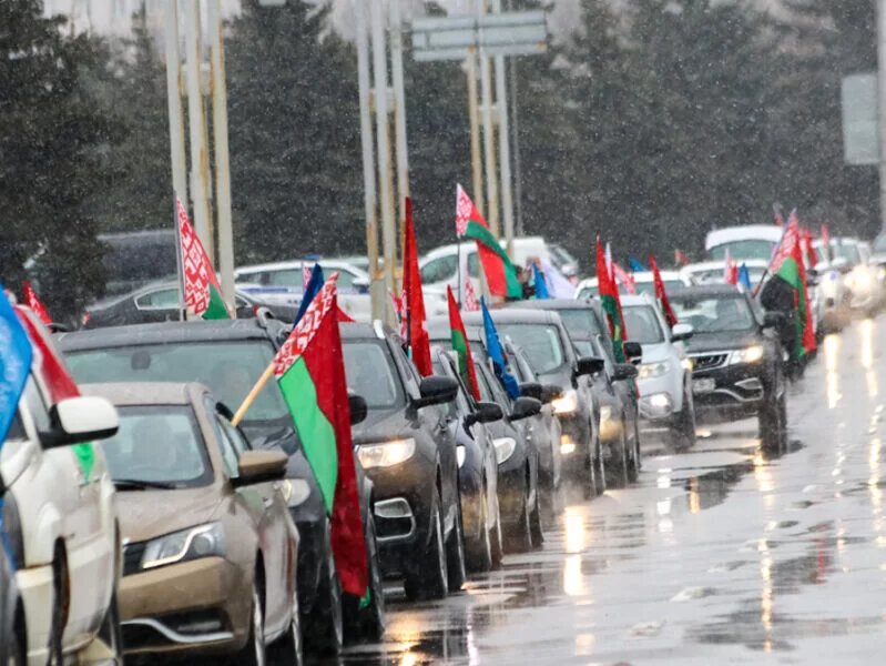 Участие в автопробеге, посвящённом Дню Конституции